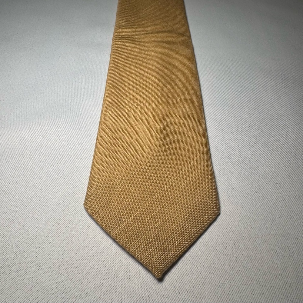 Bachrach Vintage Classic Gold Men's Tie polyester/linen blend retro, preppy - Picture 4 of 7